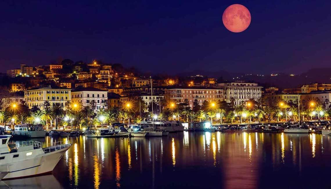 Bed & Boat Holiday La Spezia Buitenkant foto